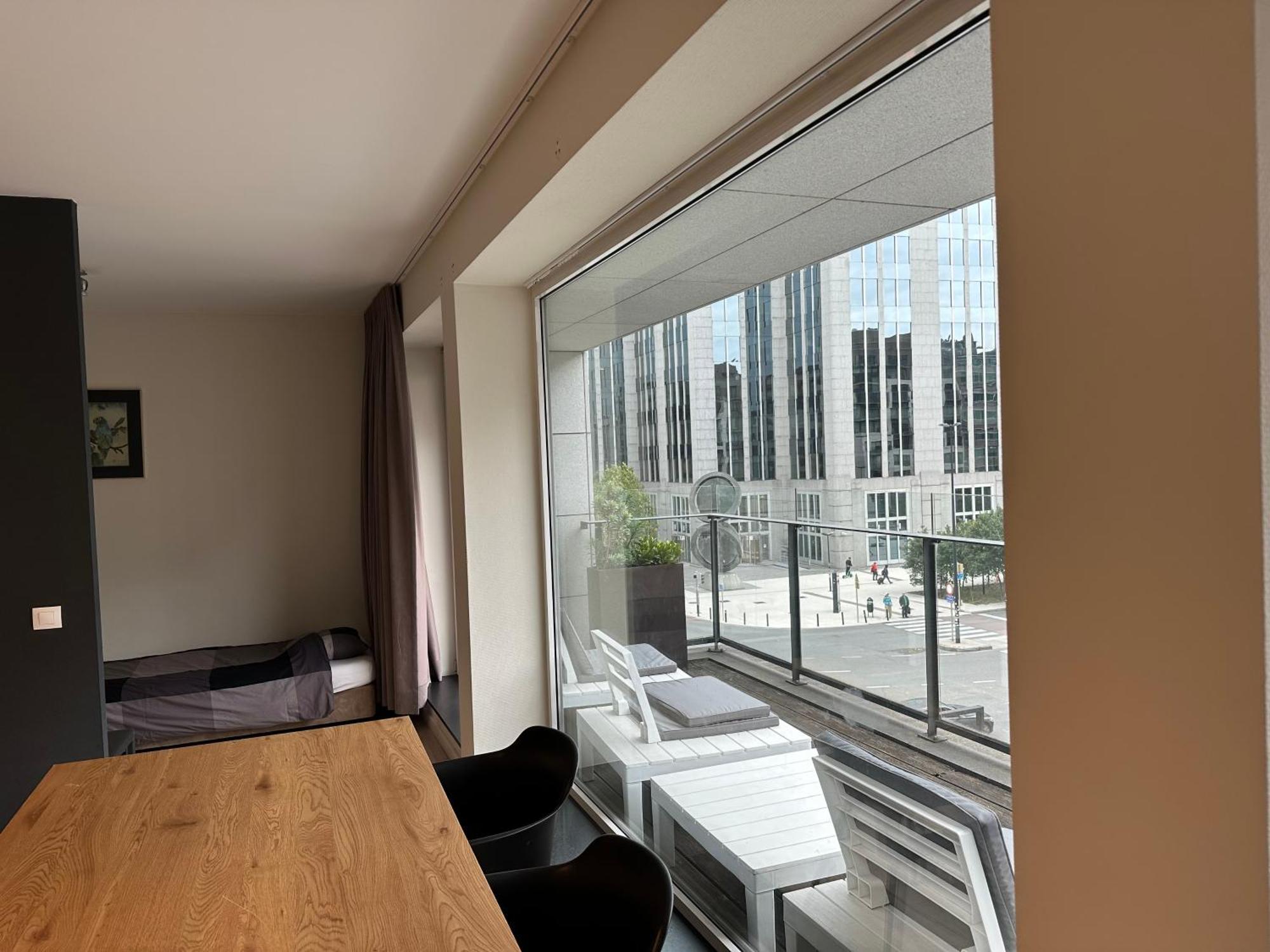 3 Bedroom Apartment In City Center With Balcony View بروكسل المظهر الخارجي الصورة